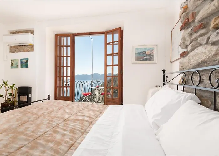 Rossi Tramonti 1, * Corniglia